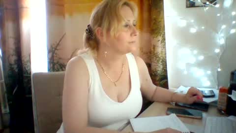 Snapshot of velka_raspberry chatting on 25, 6, 2026 velka_raspberry online show from 25, 6, 2026