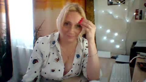 Snapshot of velka_raspberry chatting on 24, 7, 2026 velka_raspberry online show from 24, 7, 2026