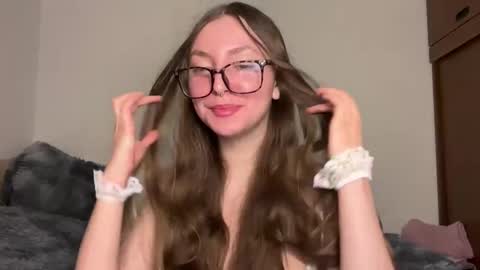 Snapshot of velvet__moon chatting on 8, 5, 2026 Sophi online show from 8, 5, 2026