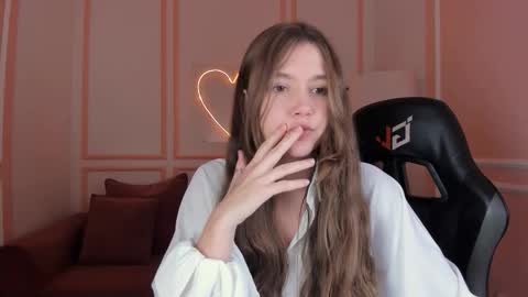 velvet_cherry online show from 24, 9, 2025