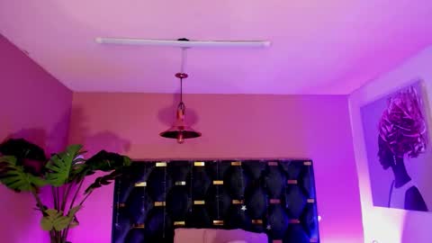 Isabella  online show from 25, 3, 2026