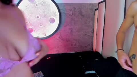 Snapshot of velvet_duo23 chatting on 30, 4, 2026 Stefany Y Diego online show from 30, 4, 2026