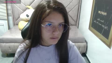 velvet_moon_v online show from 3, 12, 2025