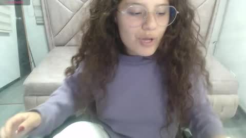 velvet_moon_v online show from 10, 3, 2026