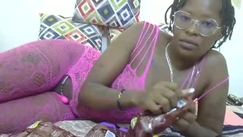 Snapshot of velvet_temptress chatting on 7, 1, 2025 velvet online show from 7, 1, 2025