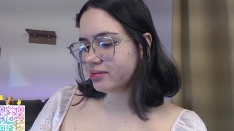 Snapshot of velvetcrystal chatting on 9, 6, 2026 Crystal PVT OPEN online show from 9, 6, 2026