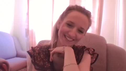 velvetintuition online show from 5, 5, 2026