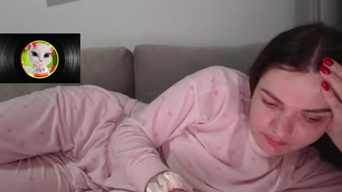 Snapshot of velvetmoon123 chatting on 1, 2, 2026 velvetmoon123 online show from 1, 2, 2026