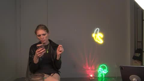 VelvetTGirl online show from 9, 4, 2026