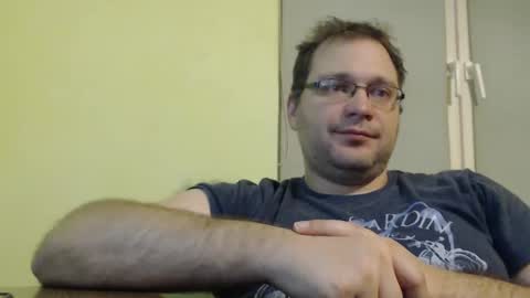 Snapshot of vendi1 chatting on 8, 1, 2025 vendi1 online show from 8, 1, 2025