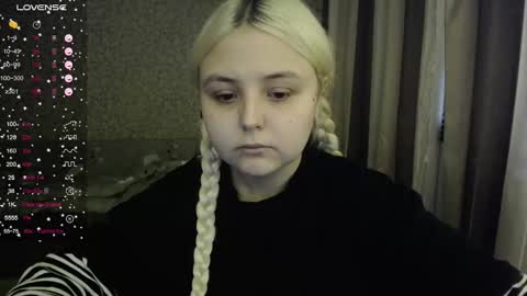 Snapshot of vendymories chatting on 6, 10, 2025 eva 3 online show from 6, 10, 2025