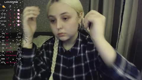 Snapshot of vendymories chatting on 15, 10, 2025 eva 3 online show from 15, 10, 2025