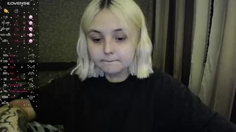 Snapshot of vendymories chatting on 18, 10, 2025 eva 3 online show from 18, 10, 2025