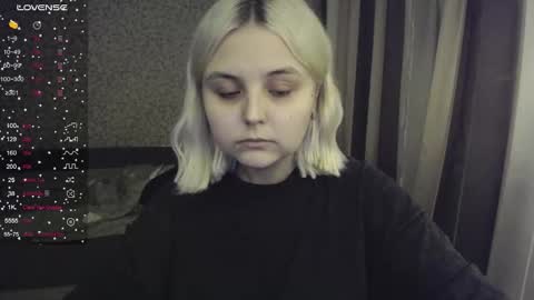 Snapshot of vendymories chatting on 28, 10, 2025 eva 3 online show from 28, 10, 2025