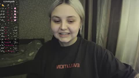 Snapshot of vendymories chatting on 14, 11, 2025 eva 3 online show from 14, 11, 2025