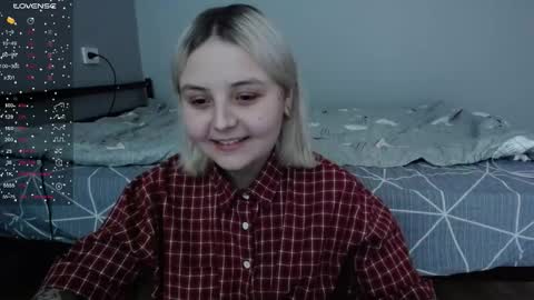 Snapshot of vendymories chatting on 14, 12, 2025 eva 3 online show from 14, 12, 2025