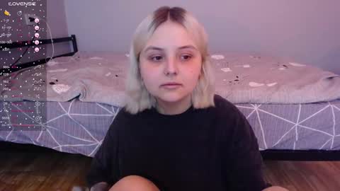 Snapshot of vendymories chatting on 19, 12, 2025 eva 3 online show from 19, 12, 2025