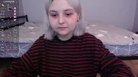 Snapshot of vendymories chatting on 22, 12, 2025 eva 3 online show from 22, 12, 2025