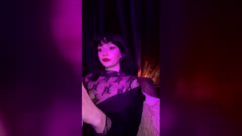 venom_goddess online show from 7, 3, 2026