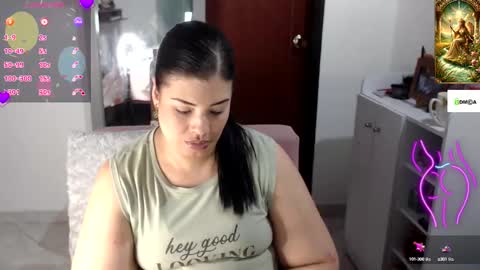 Snapshot of venus1111_ chatting on 19, 10, 2025 HI IM VENUS SMALL BOOBS BIG HEART WARM PUSSY online show from 19, 10, 2025