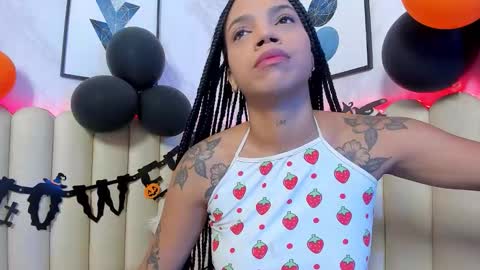 Snapshot of venus__miller chatting on 29, 10, 2025 venus__miller online show from 29, 10, 2025