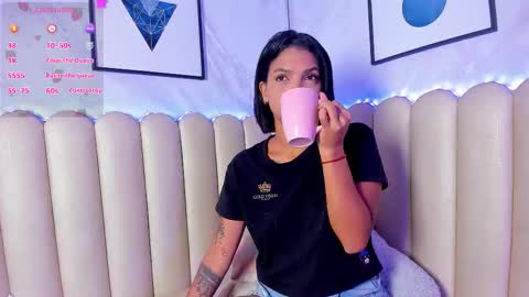 Snapshot of venus__miller chatting on 12, 11, 2025 venus__miller online show from 12, 11, 2025