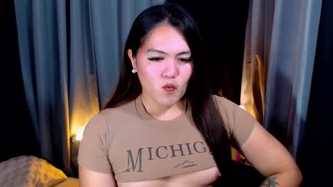 I am Colly Your mystery girl online show from 21, 4, 2026