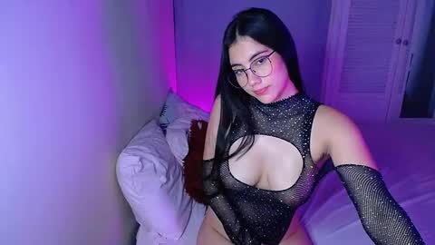 Snapshot of venus_starmodel chatting on 11, 12, 2024 Venus online show from 11, 12, 2024