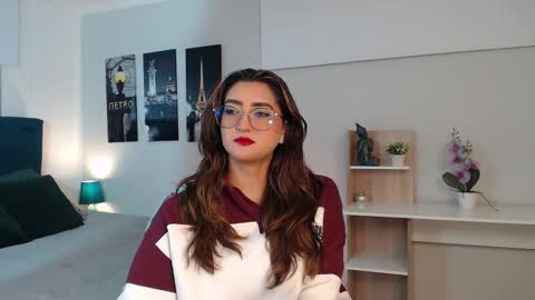 Mia online show from 16, 9, 2025