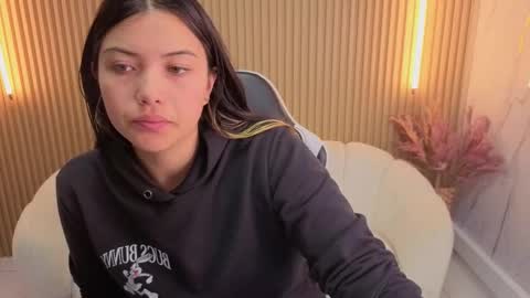 Snapshot of venus_velvet_tp chatting on 19, 1, 2026 Venus online show from 19, 1, 2026