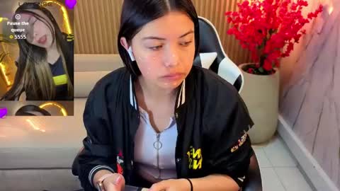 Snapshot of venus_velvet_tp chatting on 16, 4, 2026 Venus online show from 16, 4, 2026