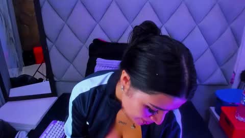 Venusowen  online show from 17, 1, 2026