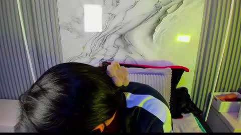 Snapshot of venusowen_ chatting on 9, 3, 2026 Venusowen online show from 9, 3, 2026
