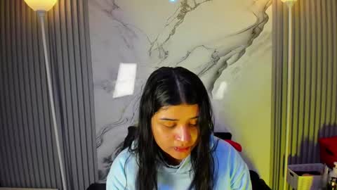 Snapshot of venusowen_ chatting on 2, 4, 2026 Venusowen online show from 2, 4, 2026