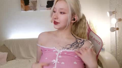 Mia online show from 22, 10, 2025