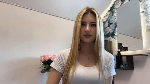 Elisa online show from 6, 4, 2026