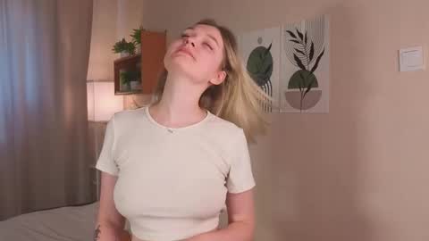 Snapshot of verocat chatting on 14, 9, 2025 Veronica online show from 14, 9, 2025