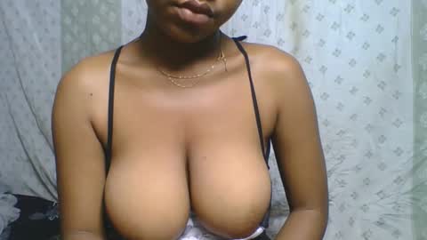 Snapshot of verolla31 chatting on 19, 10, 2025 verolla31 online show from 19, 10, 2025