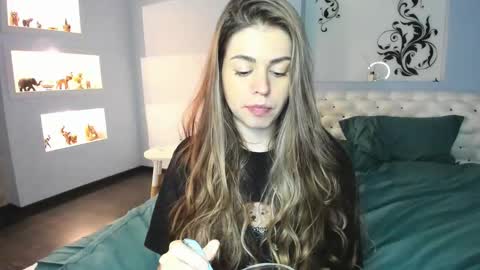 Lolitalolz online show from 1, 2, 2025