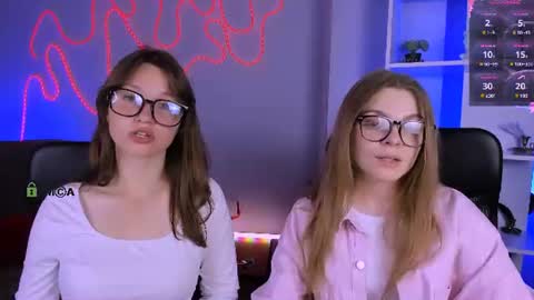 Snapshot of veronica_bubble chatting on 10, 7, 2026 Ronni online show from 10, 7, 2026
