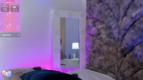 Veronica Olson online show from 26, 1, 2025