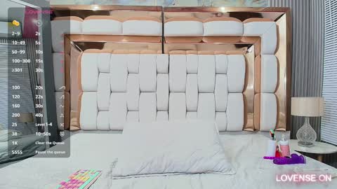 Snapshot of veronica_roose chatting on 3, 1, 2025 Veronica online show from 3, 1, 2025