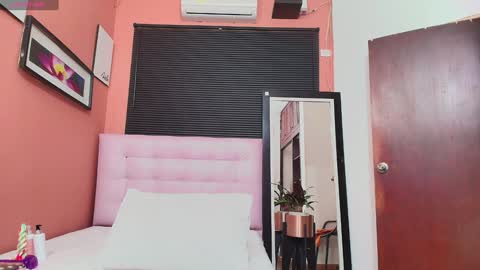 Snapshot of veronica_roose chatting on 13, 1, 2025 Veronica online show from 13, 1, 2025