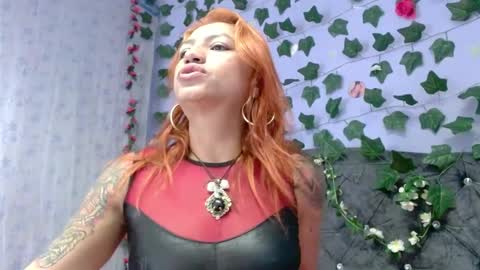 Snapshot of veronicaqueen2 chatting on 24, 9, 2025 veronicaqueen2 online show from 24, 9, 2025