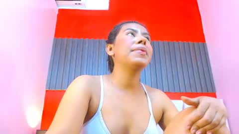 Snapshot of veronicarobles chatting on 7, 7, 2026 Veronica Robles online show from 7, 7, 2026