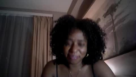 Snapshot of verronique1511 chatting on 22, 4, 2026 verronique1511 online show from 22, 4, 2026