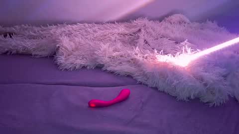 very_satrange_things online show from 17, 5, 2026