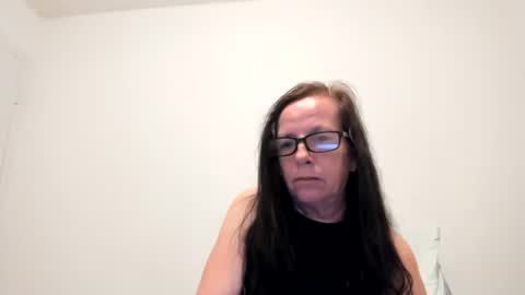 verysassypeachgoddess online show from 15, 3, 2026