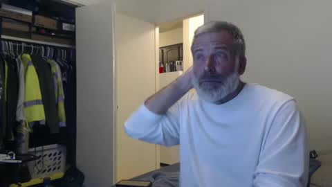 hairy man online show from 22, 1, 2025