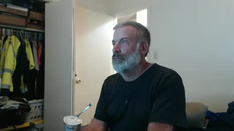 hairy man online show from 14, 10, 2025